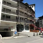 Aiguille Du Midi Studio