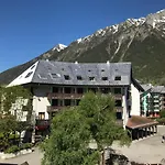 Aiguille Du Midi Studio