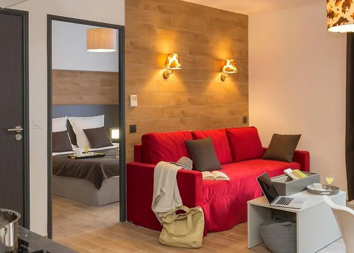 Furnished Apartment In An Attractive Town