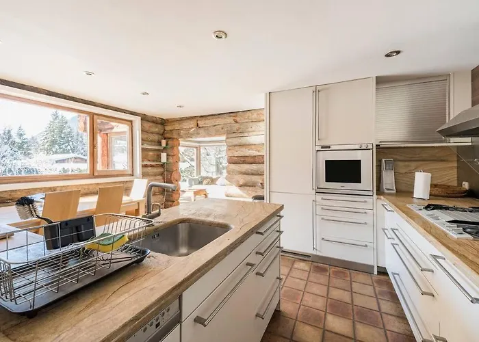 Spectacular Chalet With 5 Ensuite Bedrooms And Sauna
