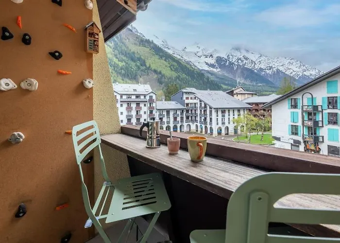 Lognan- New Studio In The City Center - By Cozee Rentals