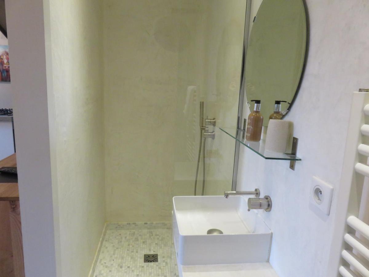 Apartment Marie Paradis 15 *