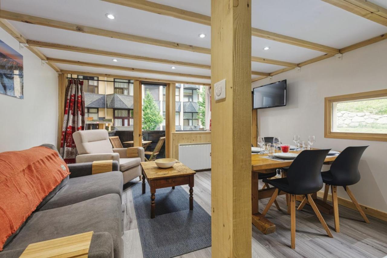 Apartment Grand Roc C - Modern 2br Close To Grand Montets Lift - By Cozee Chamonix