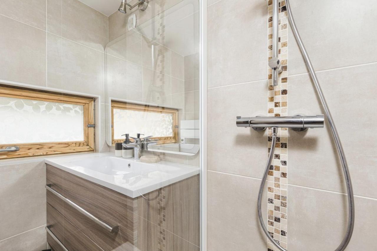 Grand Roc C - Modern 2br Close To Grand Montets Lift - By Cozee Apartment