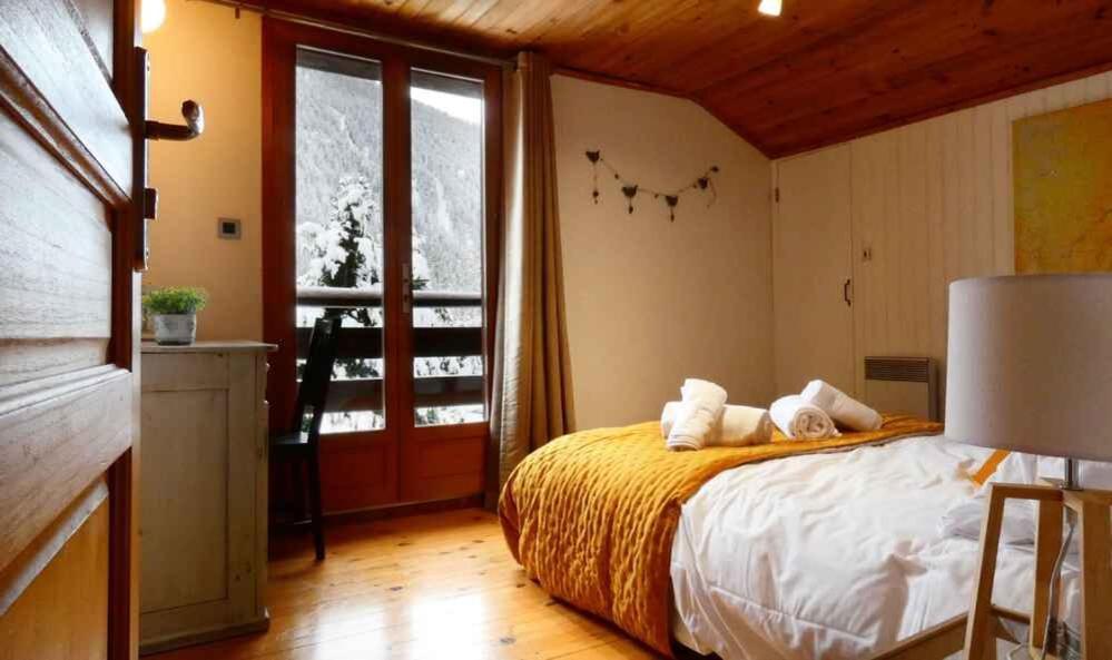 Falcon With Hot Tub - In A Great Location! Chalet Chamonix