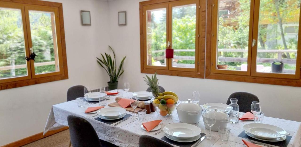 Chalet Falcon With Hot Tub - In A Great Location! Chamonix