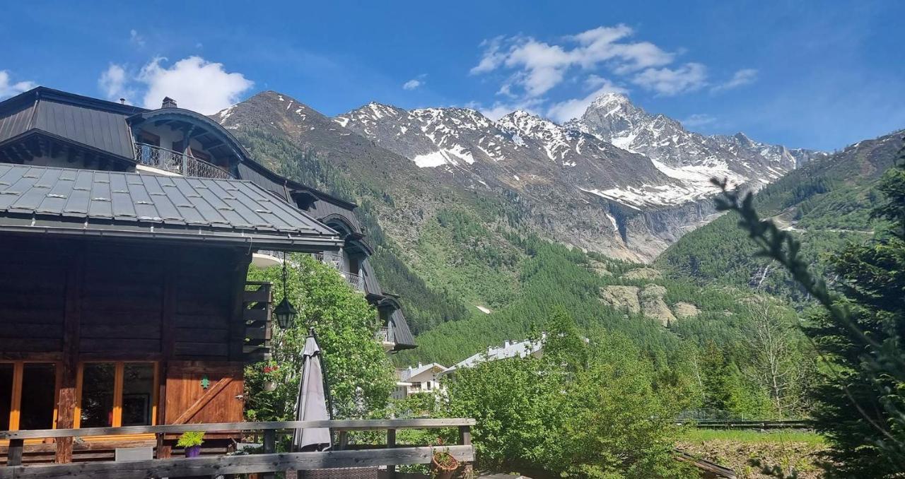 Falcon With Hot Tub - In A Great Location! Chamonix