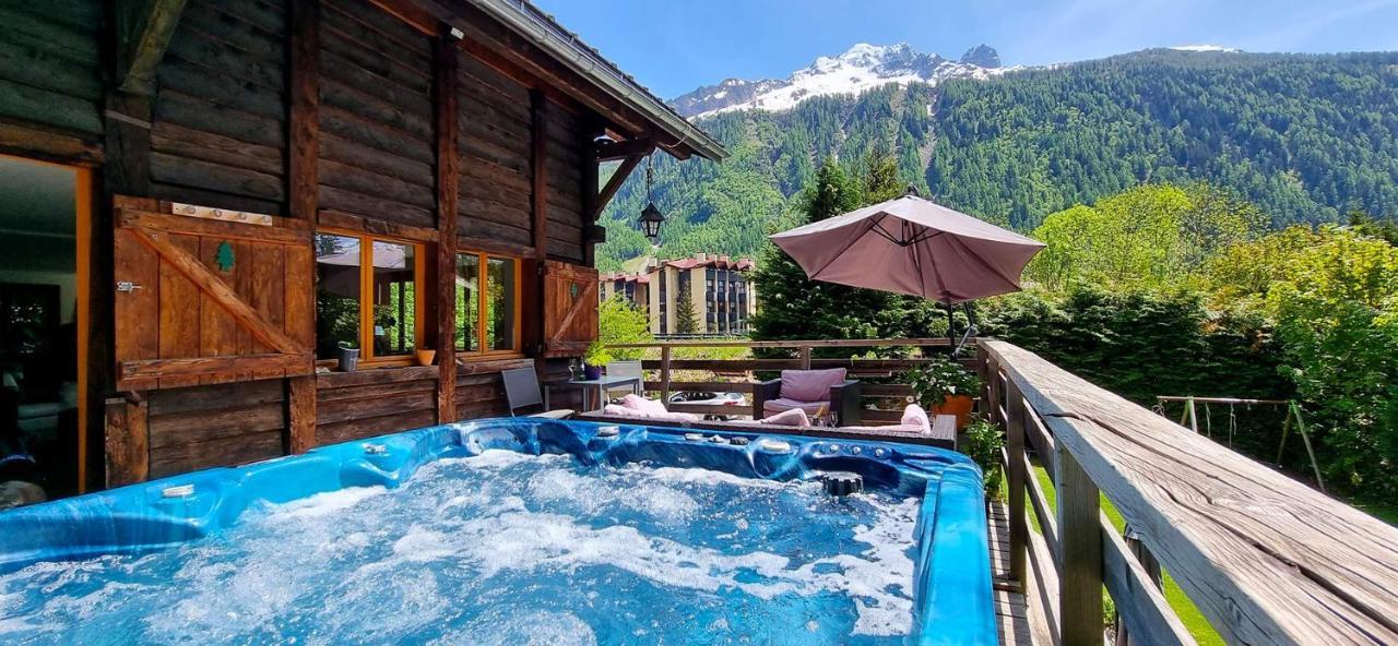 Chalet Falcon With Hot Tub - In A Great Location! *