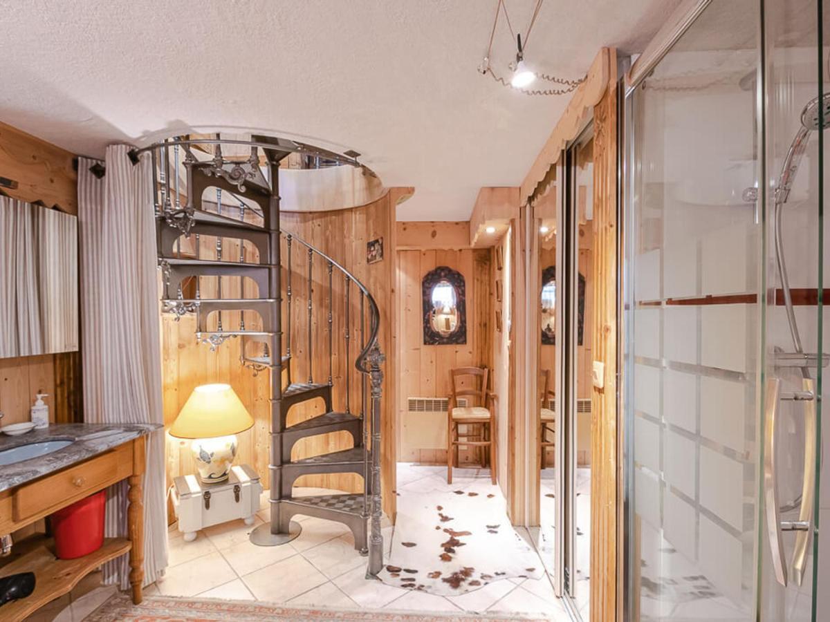 Apartment Duplex Avec Jardin, 4 Pers, Chamonix, Animaux Ok, Parking, Wifi, A 5 Min Du Centre - Fr-1-343-167 *