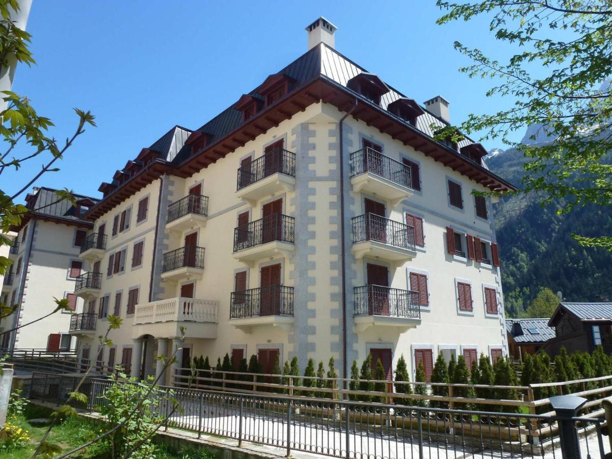 Bel Avec Parking Et Wifi Au Centre De - Fr-1-343-187 Apartment *