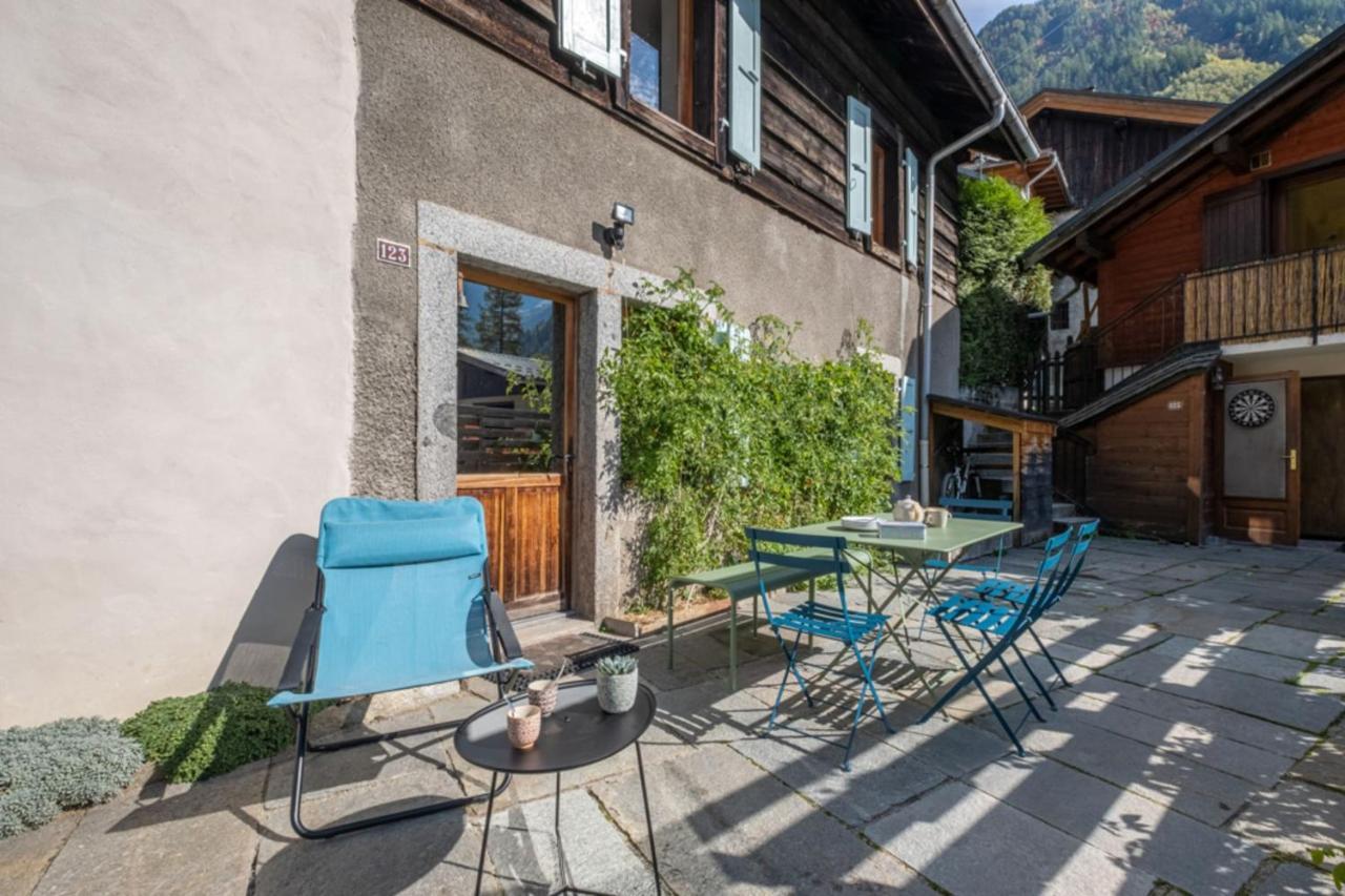 Loft-chalet With Exterior And View In Chamonix