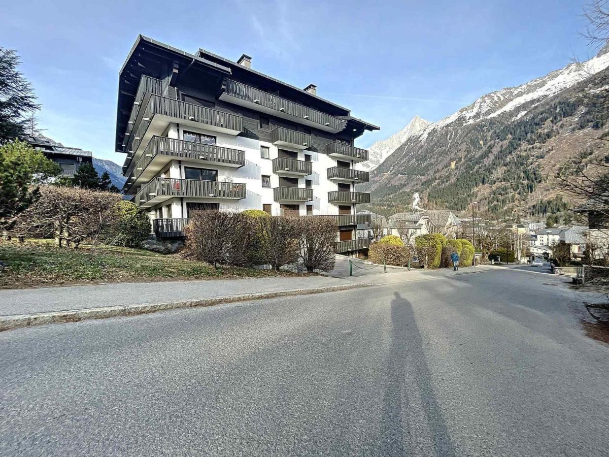 Chamonix: Appt 2p, 4 Pers, Terrasse, Parking, Proche Centre Et Telecabine - Fr-1-507-26 *
