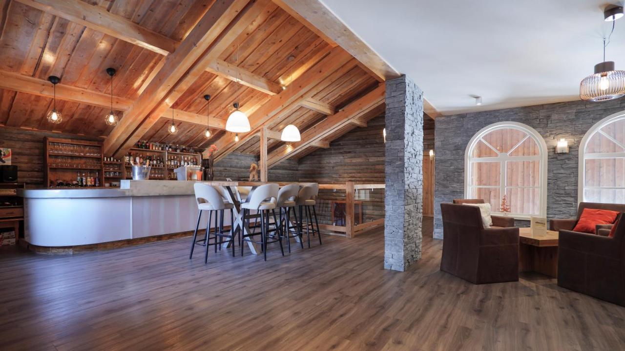 Le Labrador Hotel