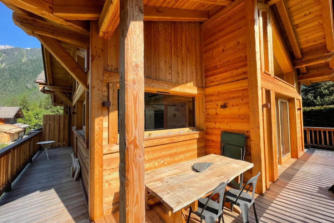 Mitoyen Pour 8 Avec Balcon Et Jardin Chalet Chamonix