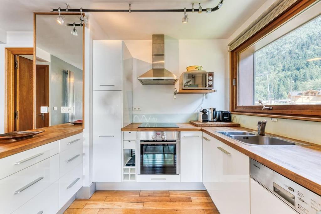 Apartment Barrats 2 - Great Location. Homey And Luminous. *