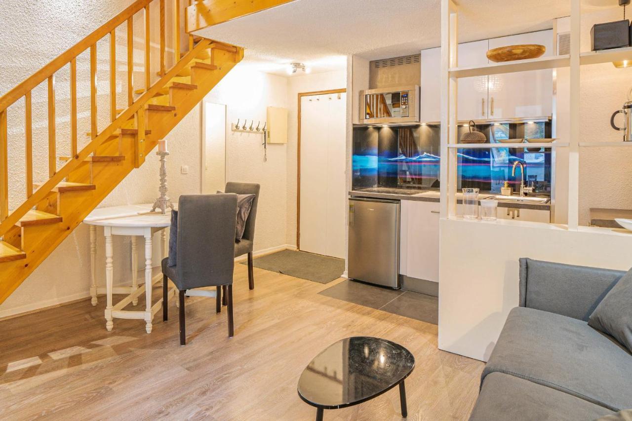Chamour - A Duplex With Mont-blanc View Apartment