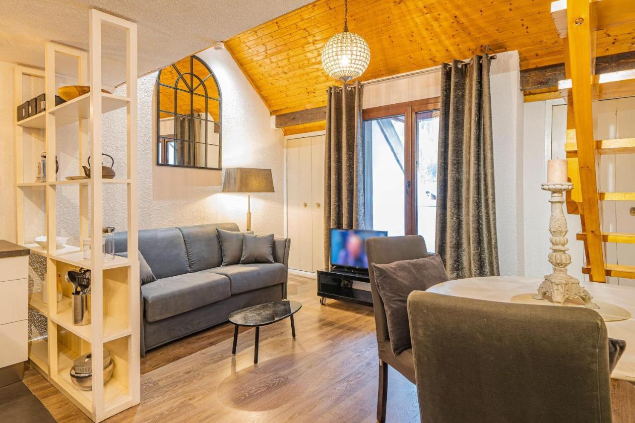 Chamour - A Duplex With Mont-blanc View * Chamonix