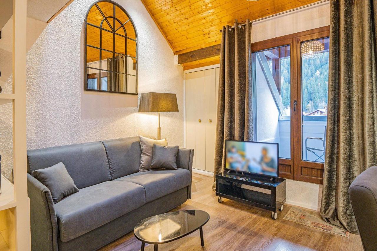 Chamour - A Duplex With Mont-blanc View Chamonix