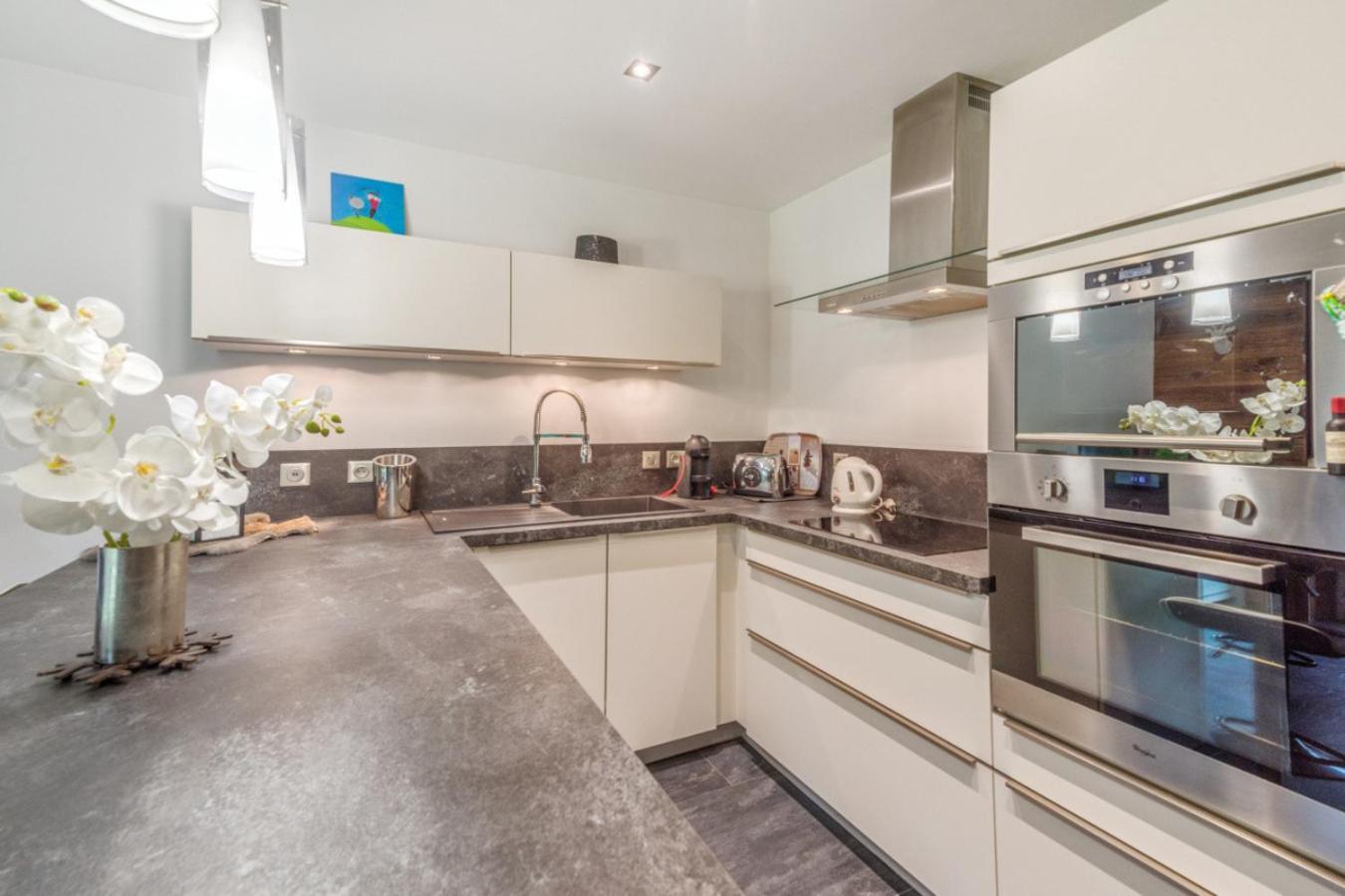 Princesse - Centre-ville - Renove Apartment *