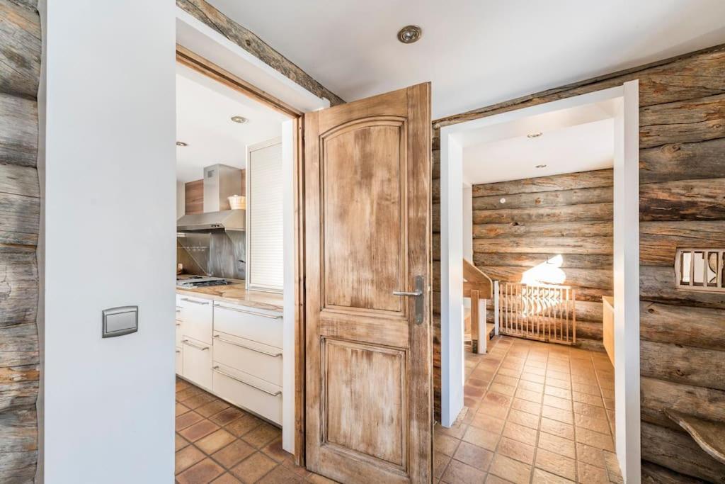 Spectacular Chalet With 5 Ensuite Bedrooms And Sauna