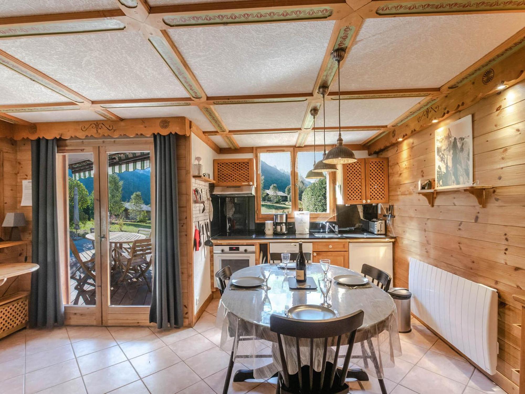 Duplex Avec Jardin, 4 Pers, Chamonix, Animaux Ok, Parking, Wifi, A 5 Min Du Centre - Fr-1-343-167