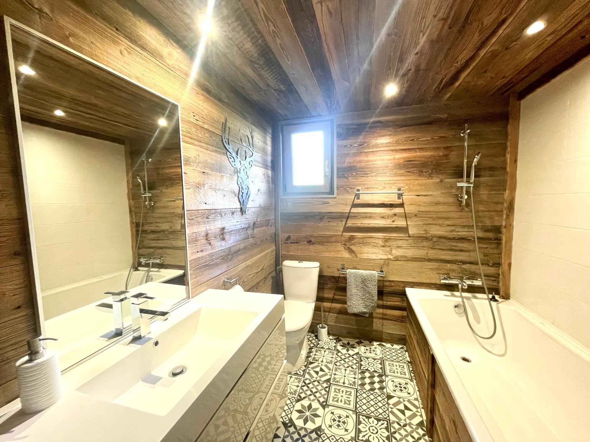 Chalet Le Petit Nicolas, Jacuzzi, Vue Mont Blanc *