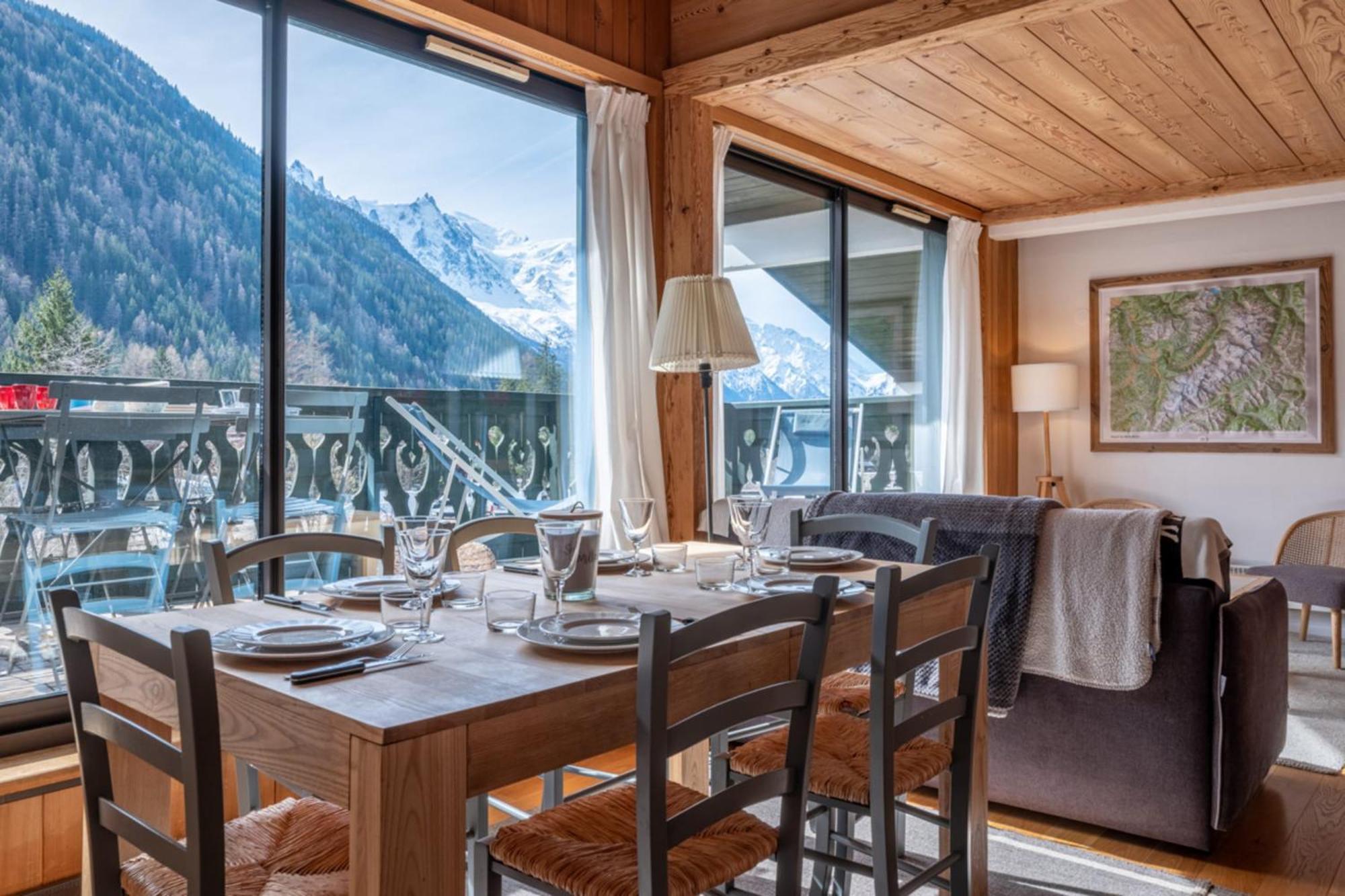 Beautiful With Superb View Of Mont Blanc *