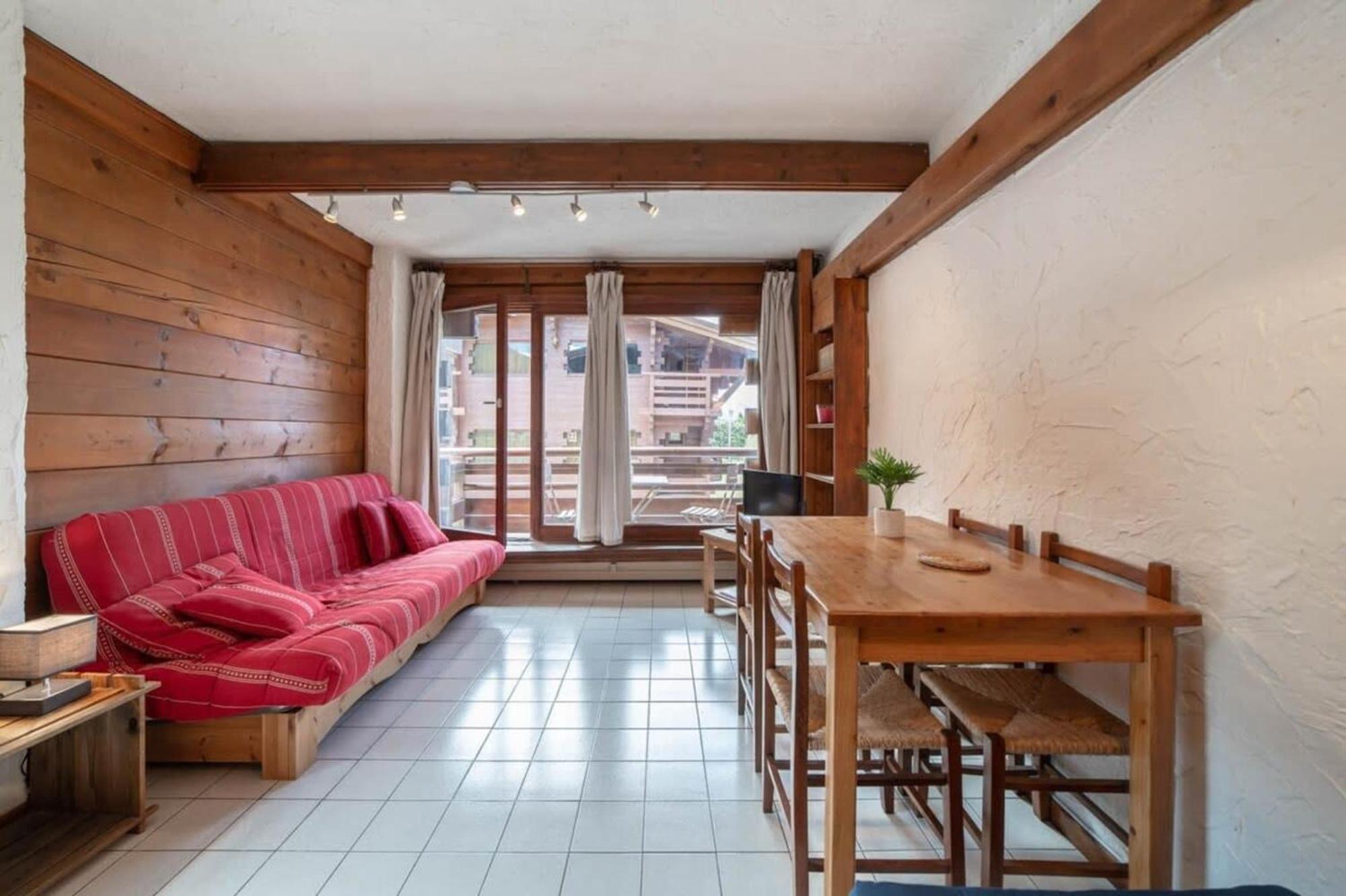 Apartment Montets Furnished Flat *