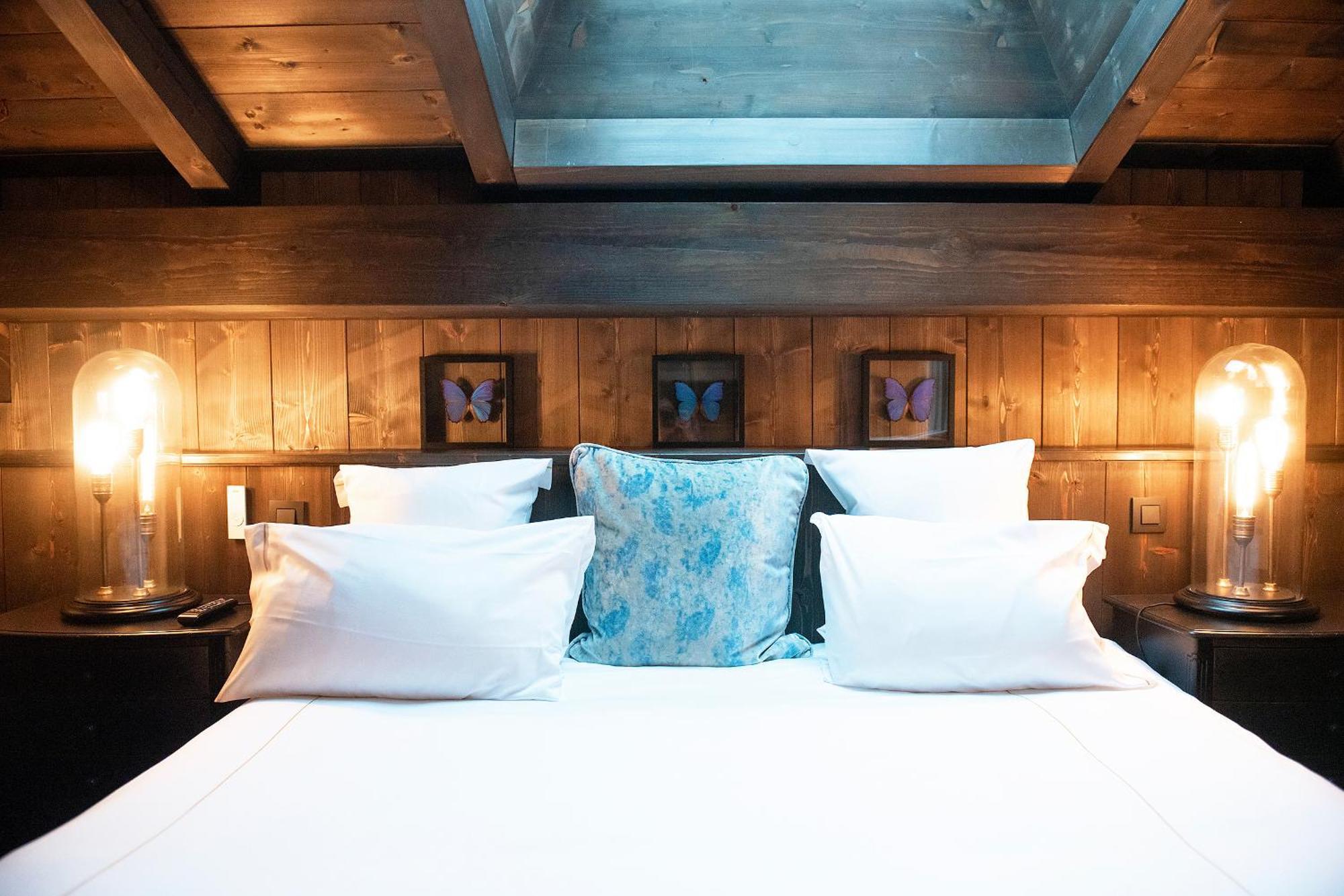 Le Castel Hotel