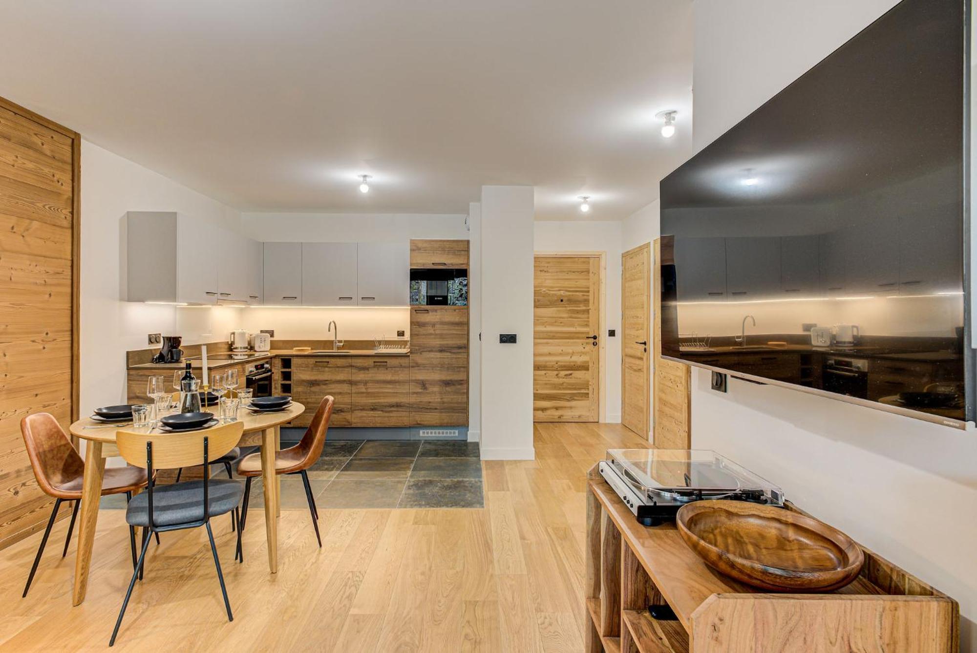 Apartment White Pearl A03 - Alpes Travel - - Sleeps 2-4 Chamonix