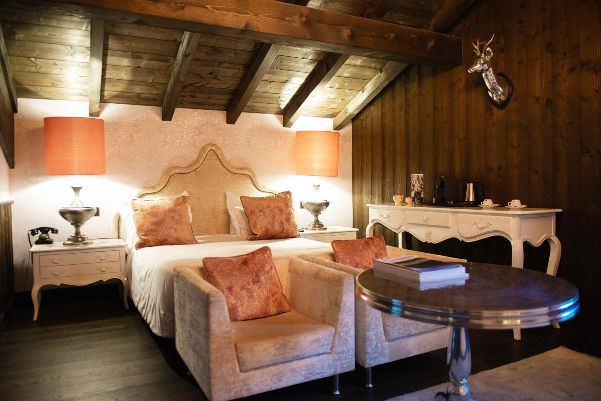 Le Castel Hotel 3*