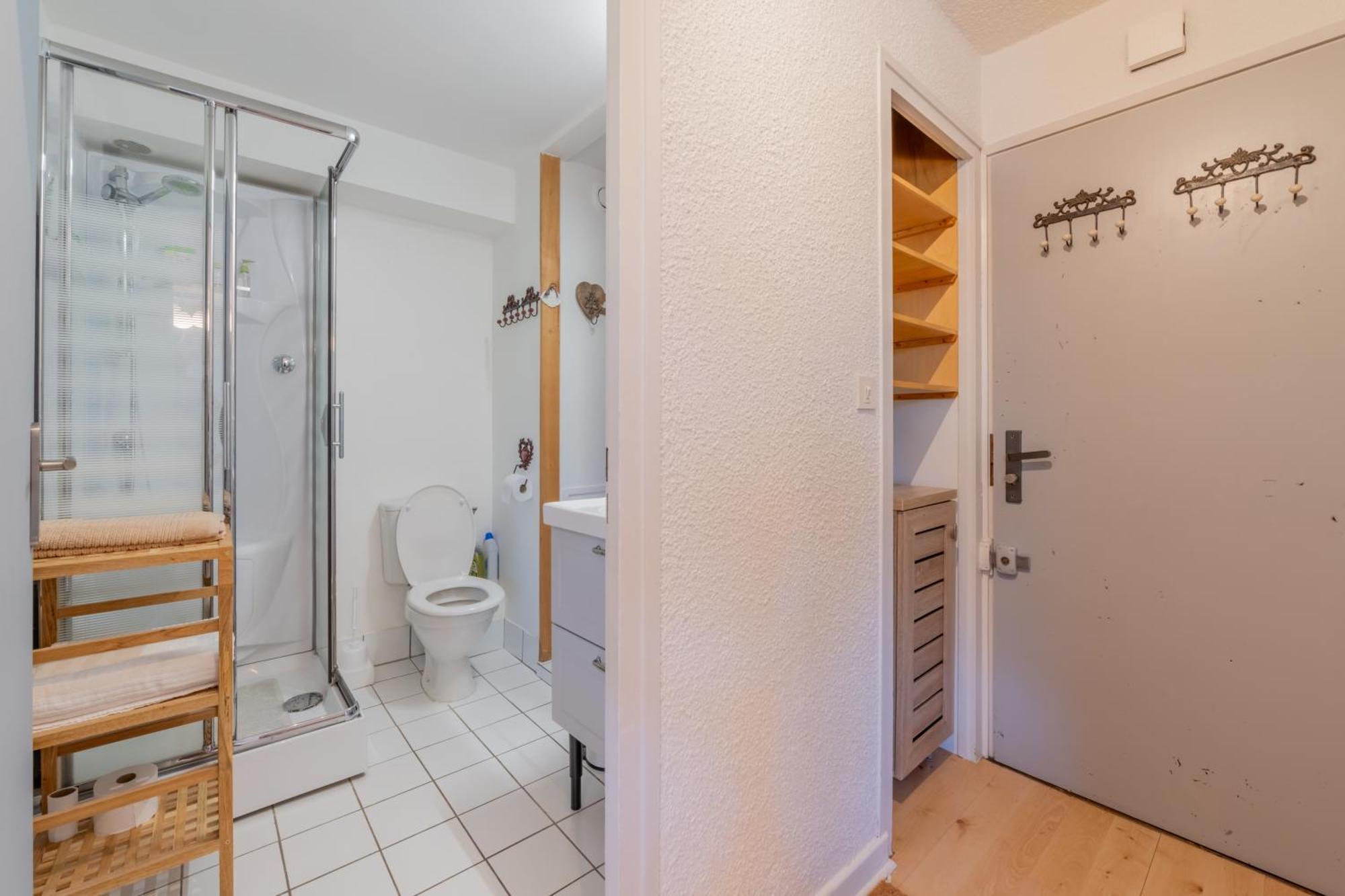 Lyret 1 - Happy Apartment