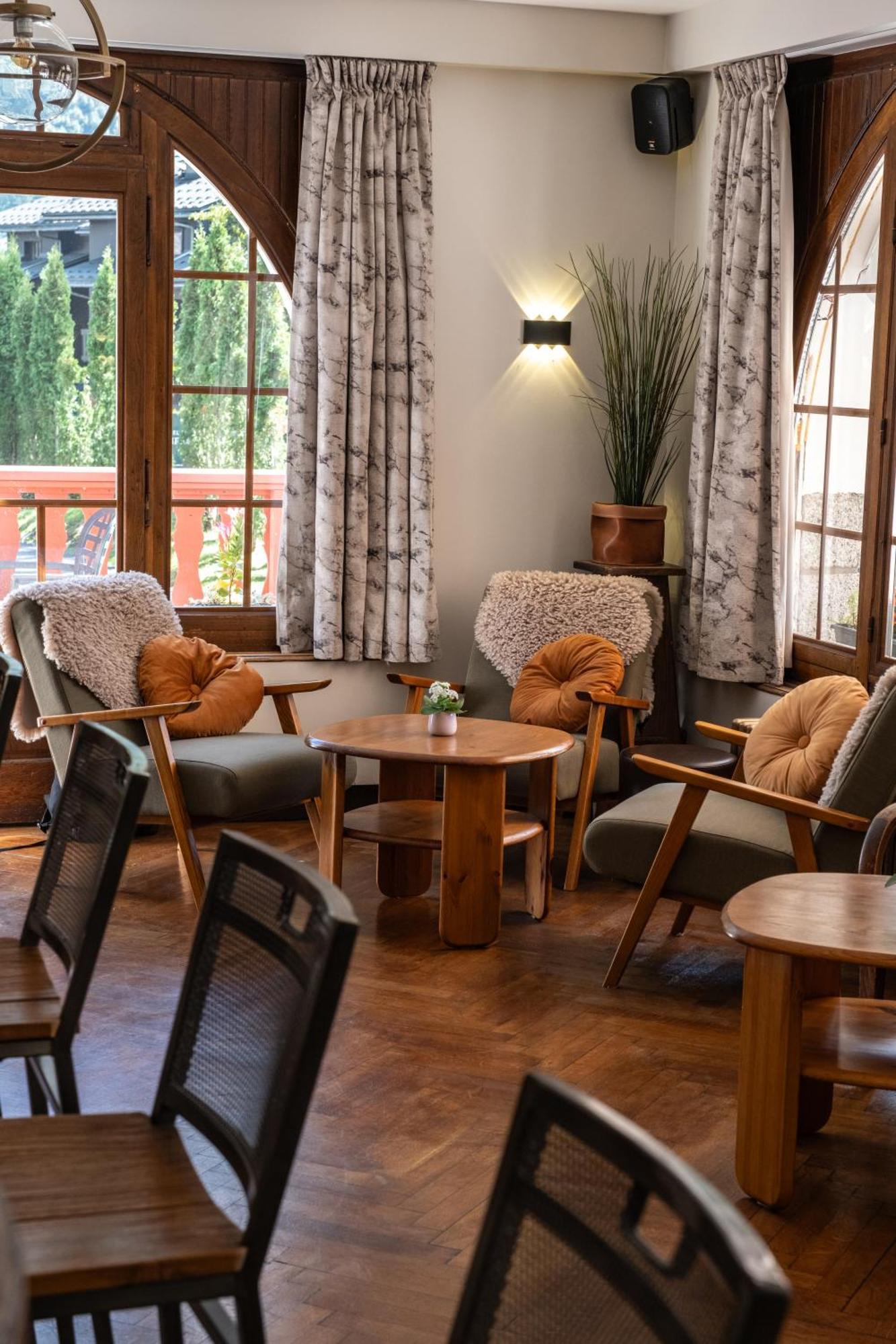 La Sapiniere Hotel 3*