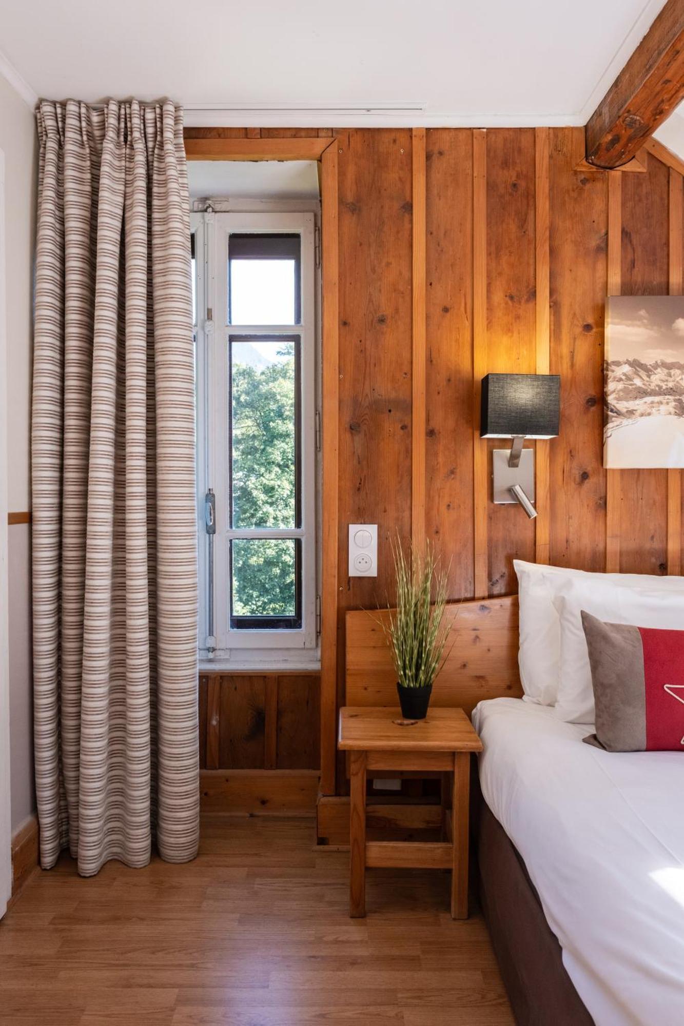 Hotel La Sapiniere 3*