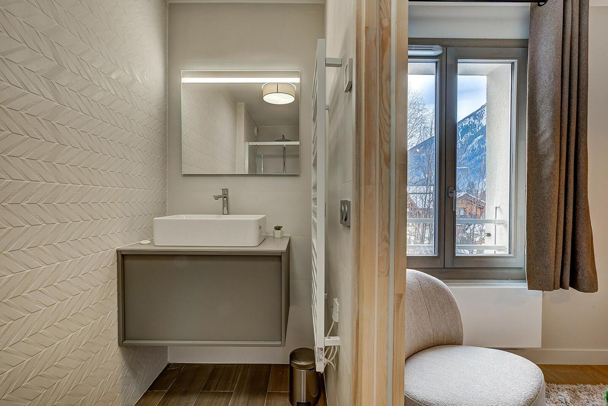 White Pearl - Centre De - 2ch - Renove