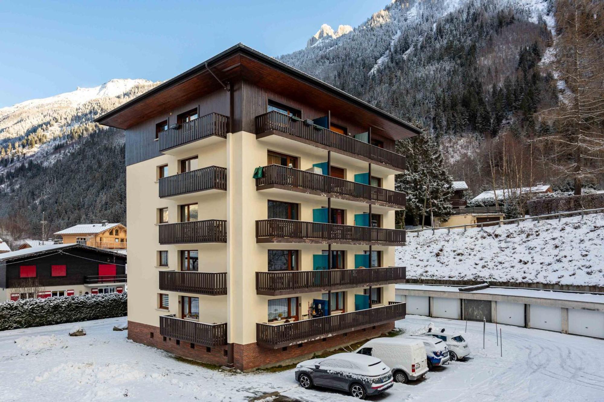 Les Trois Balcons - Year * Chamonix