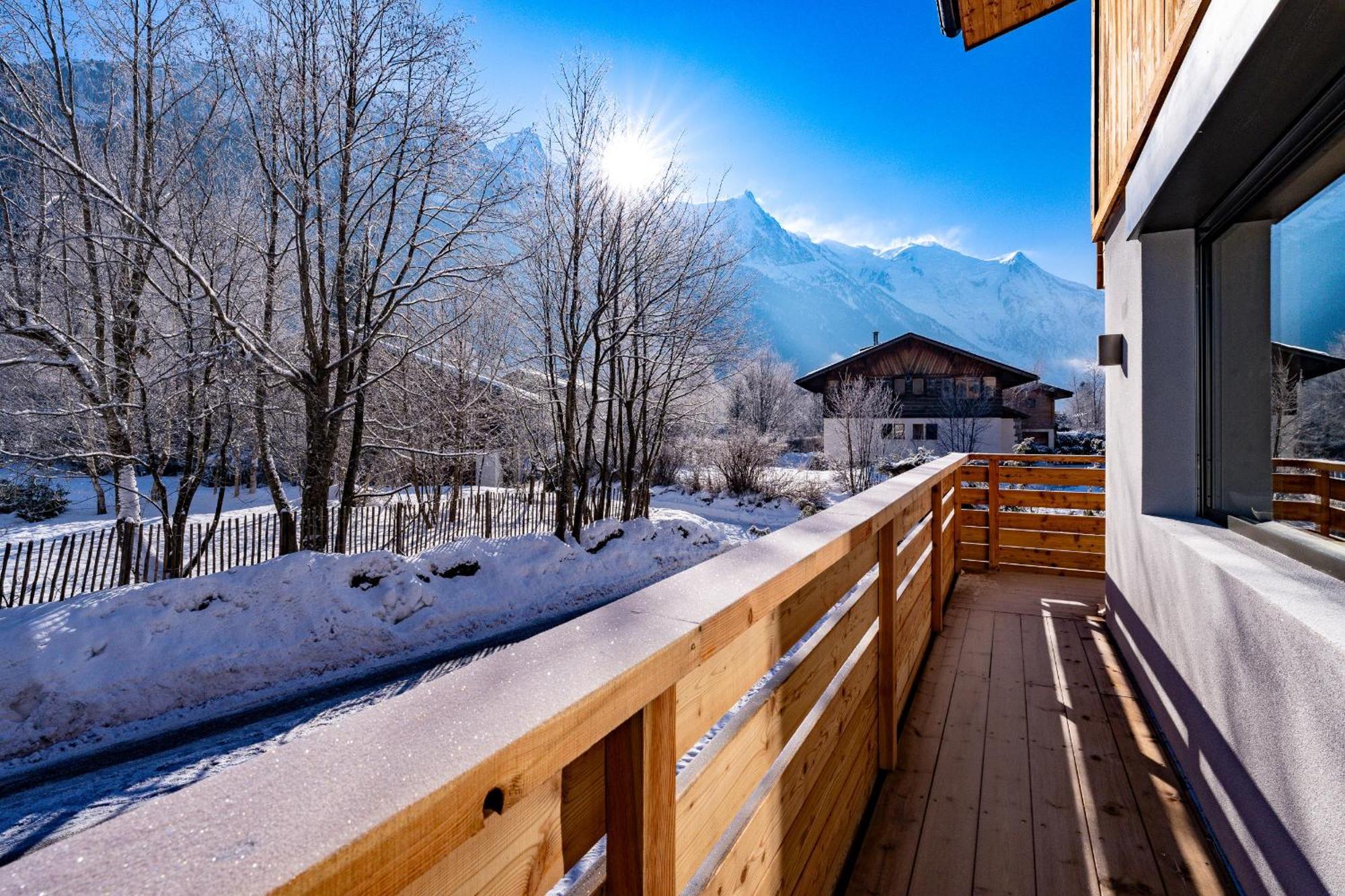 Josephine, Les Bois Chalet *