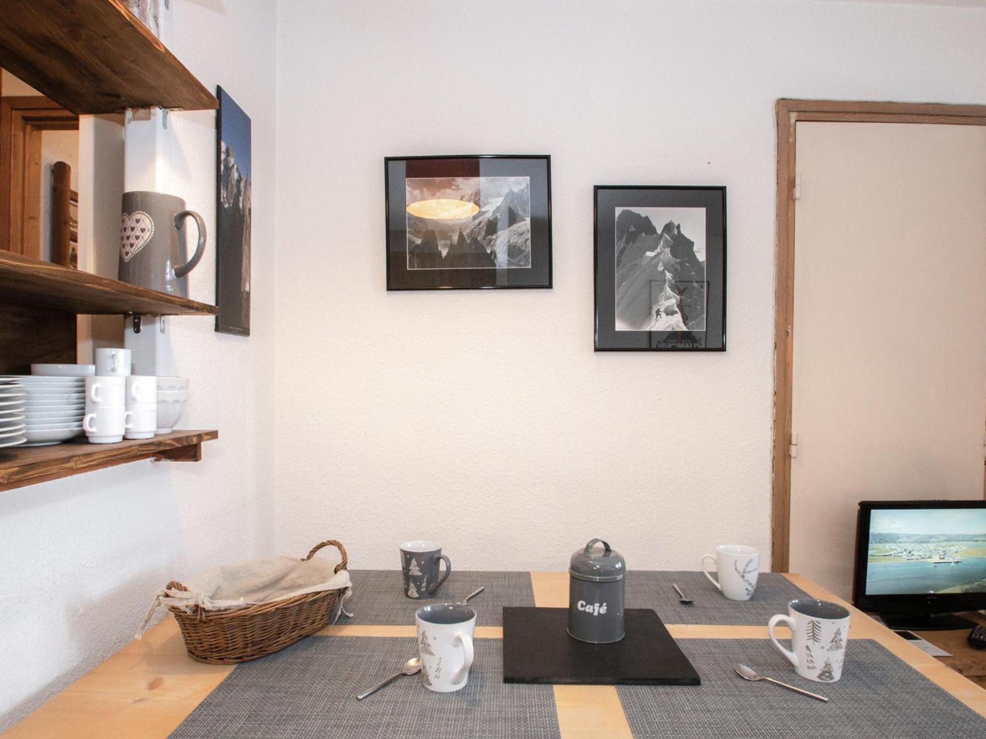4 Pers. A Sud, Balcon Et Parking - Fr-1-343-251 Chamonix