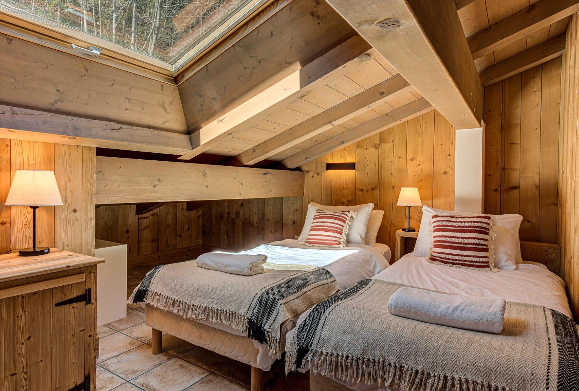 Soleil, Alpes Travel, Argentiere, Sleeps 9 Chamonix