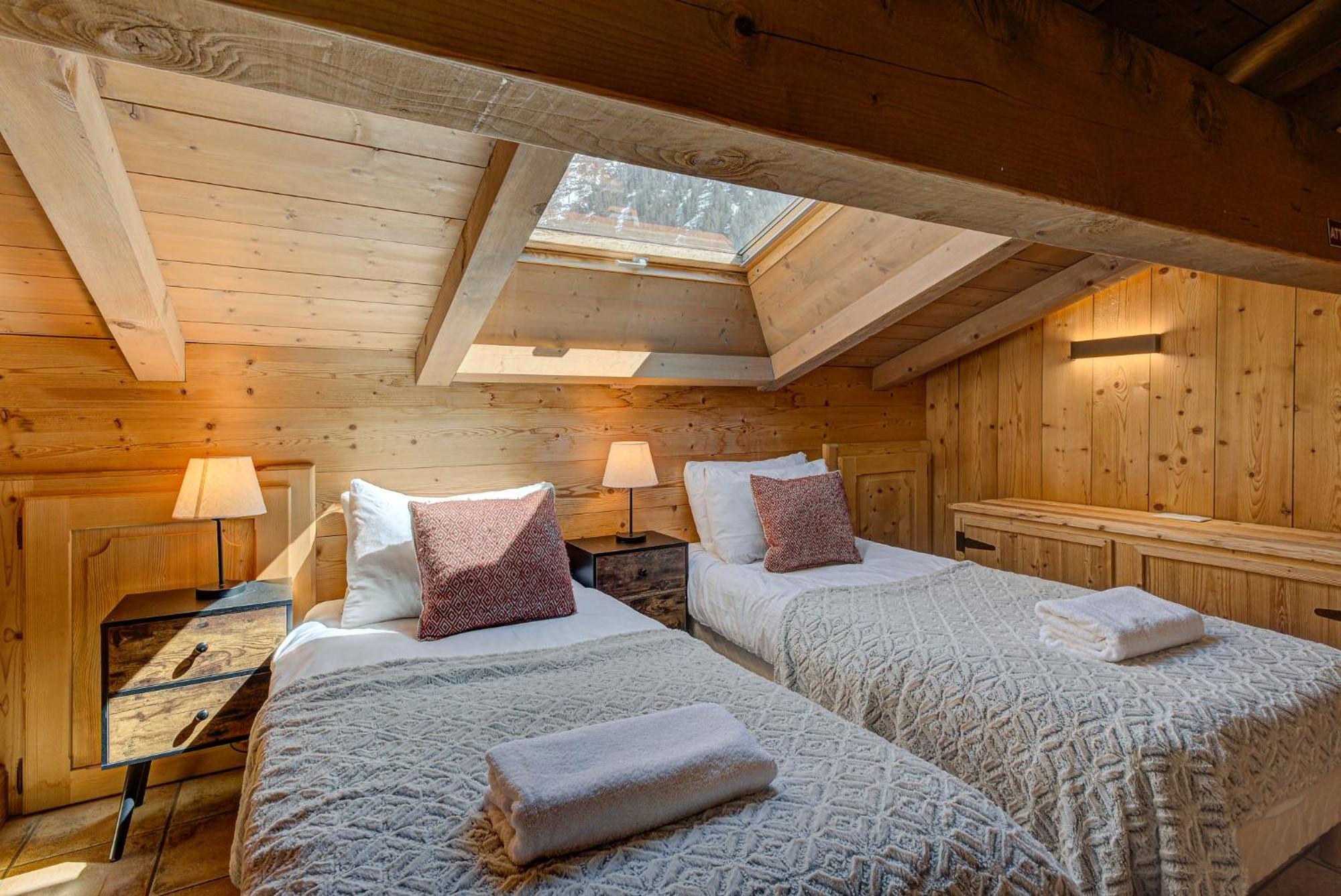 Soleil, Alpes Travel, Argentiere, Sleeps 9 Apartment