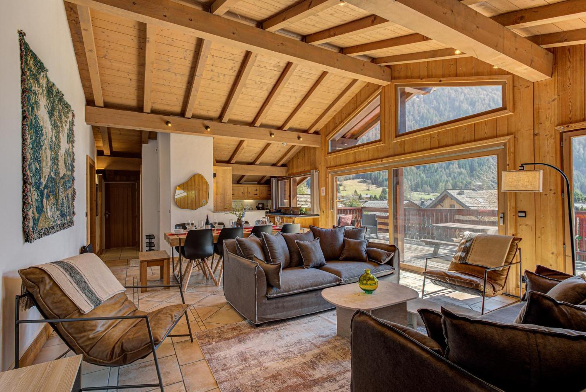 Soleil, Alpes Travel, Argentiere, Sleeps 9 Apartment Chamonix