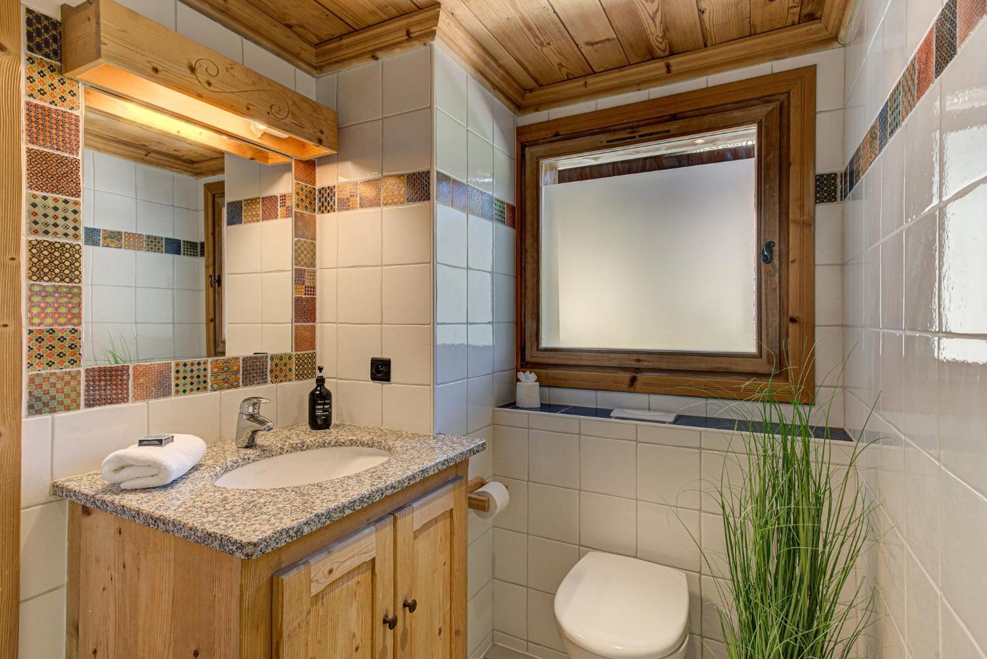 Apartment Soleil, Alpes Travel, Argentiere, Sleeps 9 Chamonix