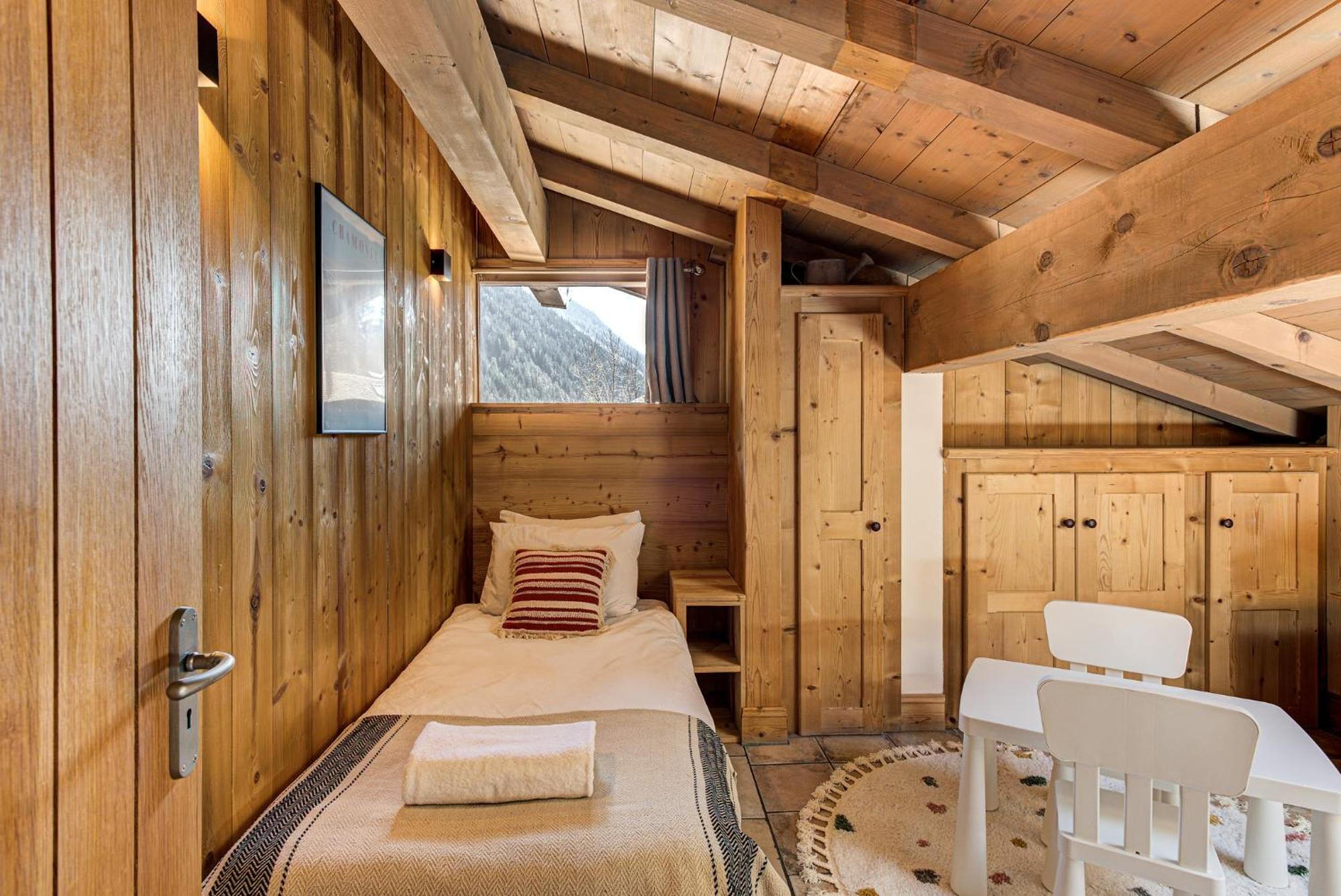 Apartment Soleil, Alpes Travel, Argentiere, Sleeps 9