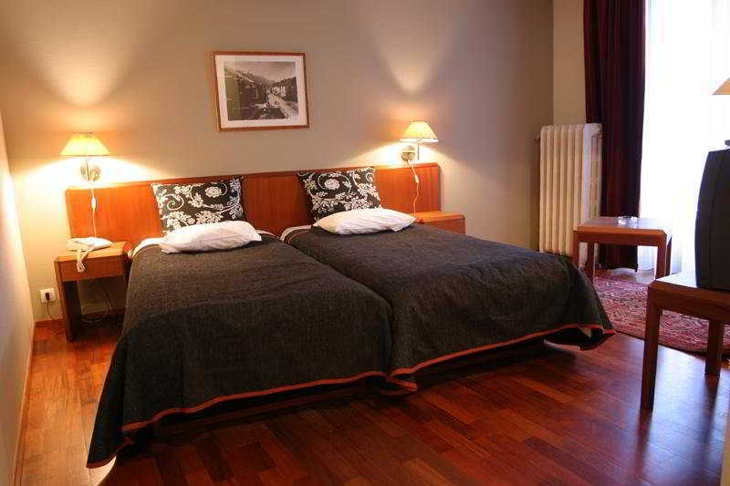 Langley Gustavia Chamonix