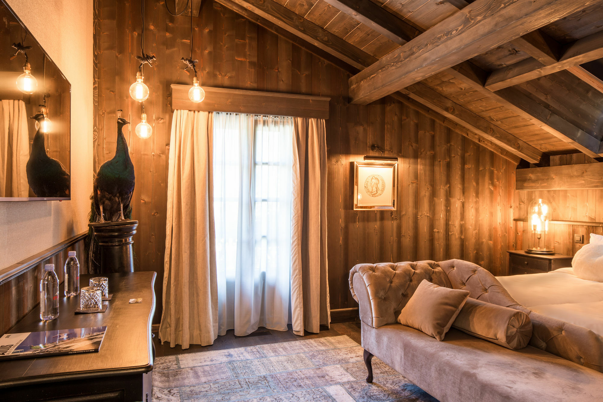 Le Castel Hotel