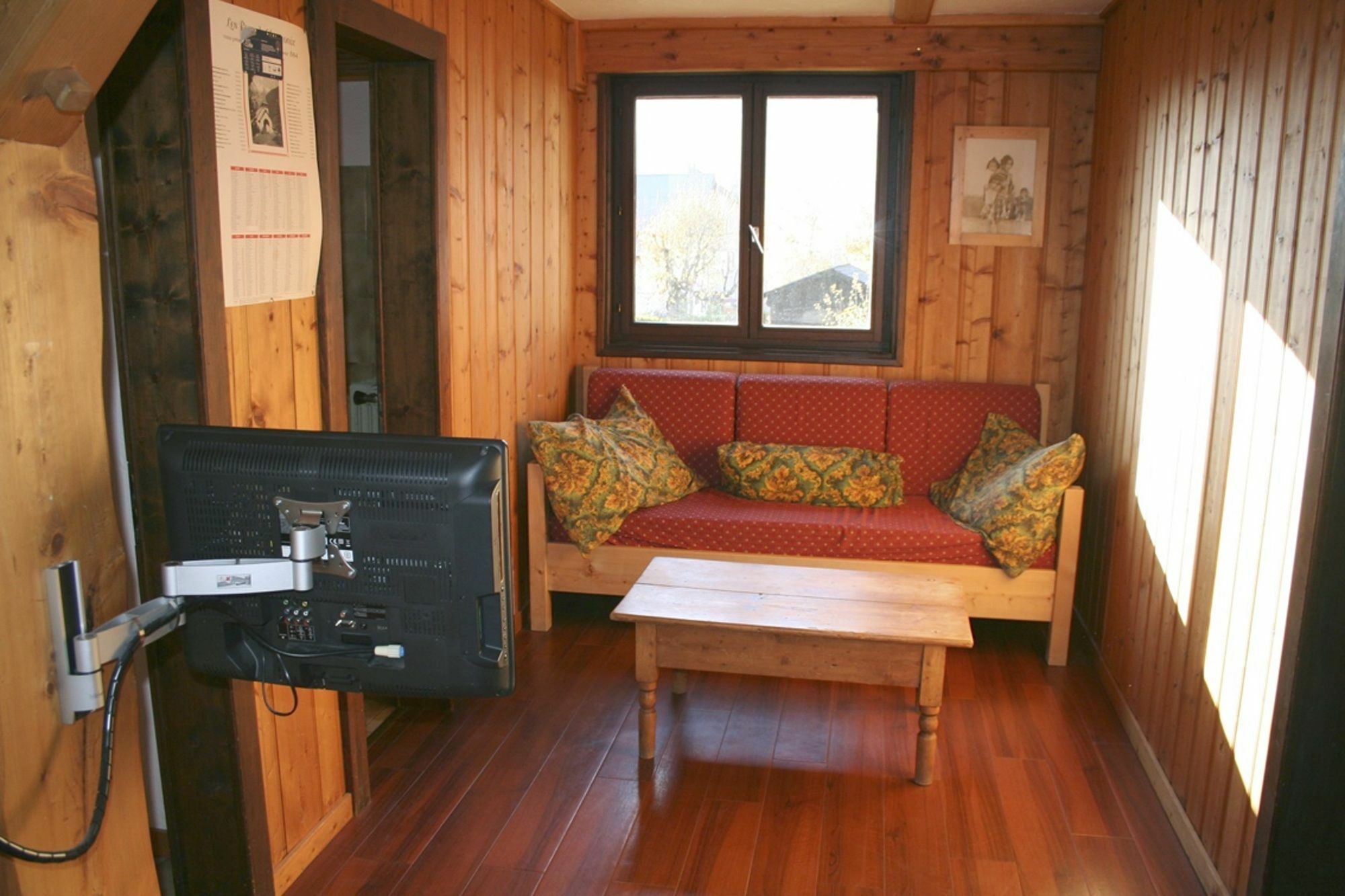 With 3 Bedrooms In Chamonix-mont-blanc, With Wonderful Mountain