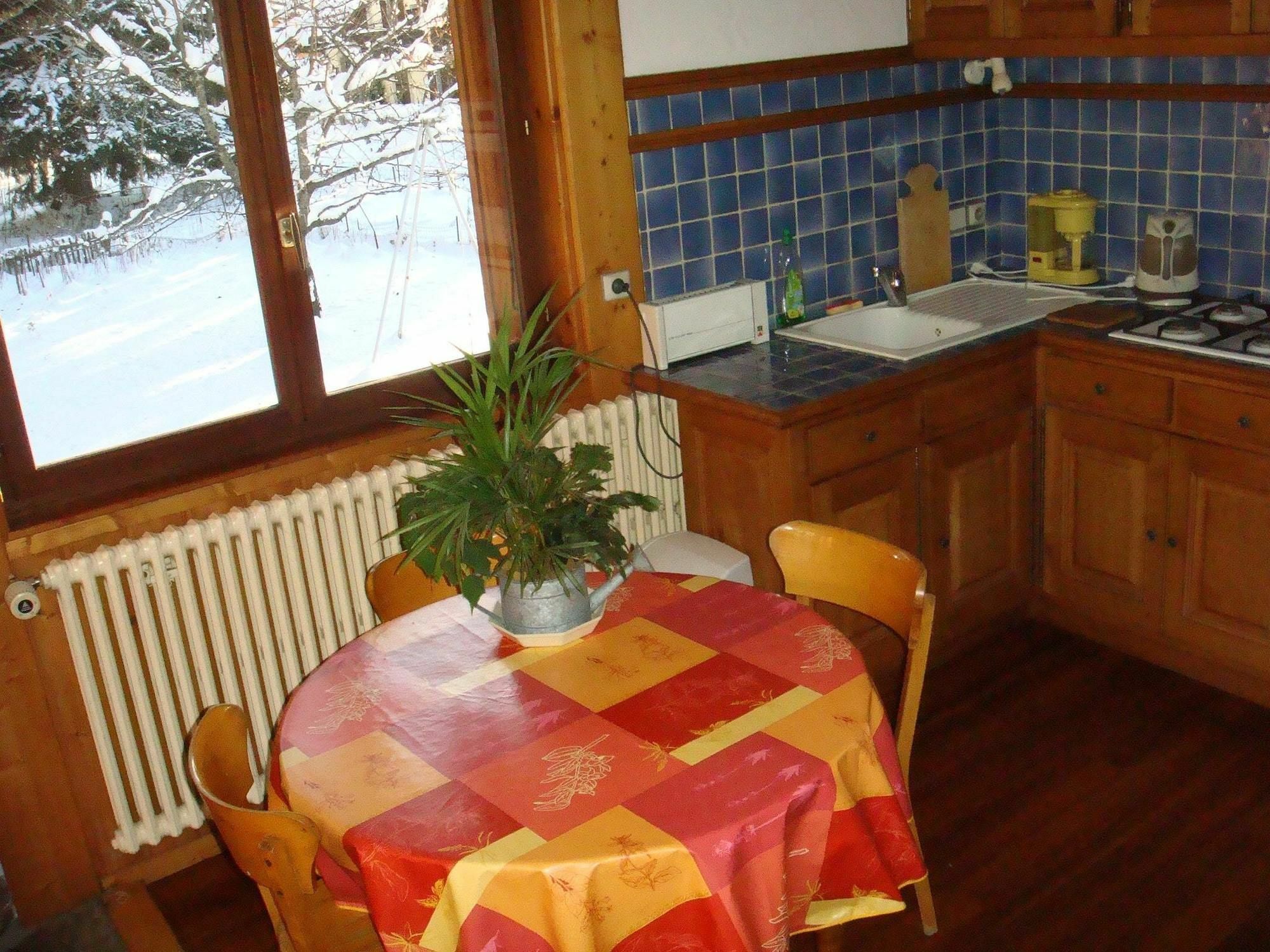 With 3 Bedrooms In Chamonix-mont-blanc, With Wonderful Mountain 2* Chamonix