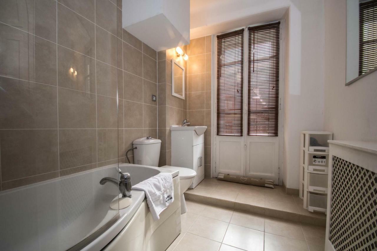 Appartement Lutetia - Year *