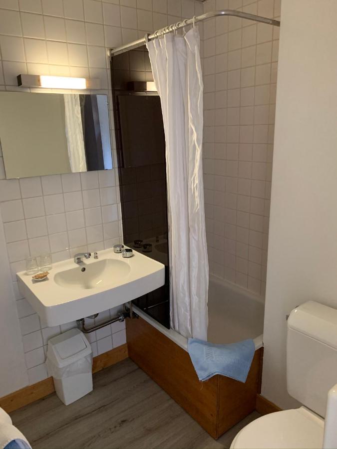 Des Lacs Hotel 2*