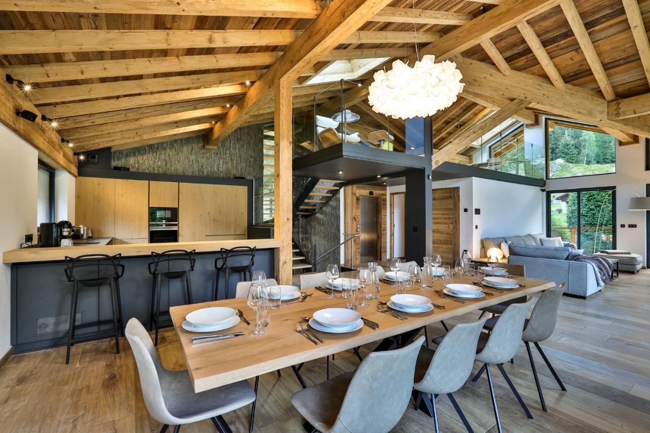Black Stone Chalet *